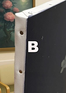 側面釘打ちの、一般的な規格のキャンパス地に描かれています。軽量のため、フックやピンひとつでキャンバスのままでも壁などに飾ることができます。また、キャンバス画用の規格サイズの額に額装していただけます。